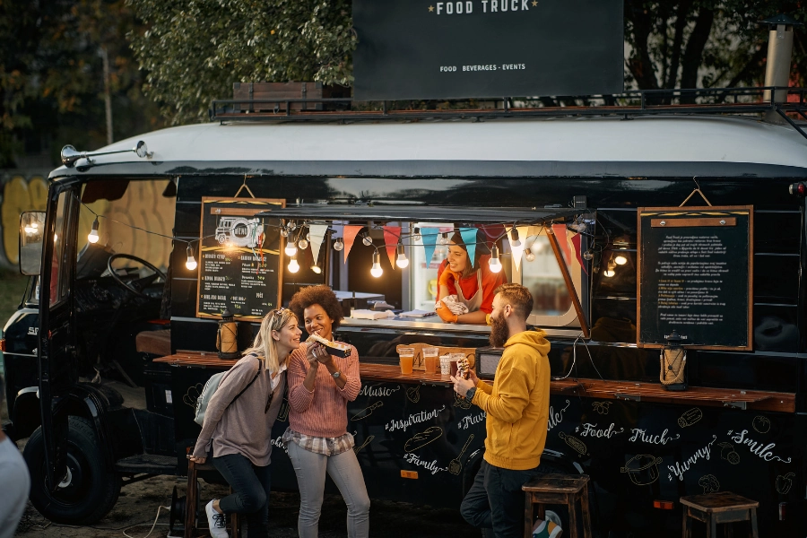 Własny food truck w Polsce 2025